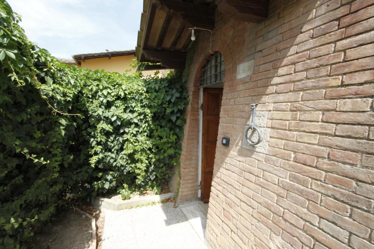 Villa Paola B&B เซียนา ภายนอก รูปภาพ